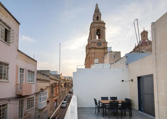3Br Penthouse With Huge Terrace - Sliema, Triq Trofimu
