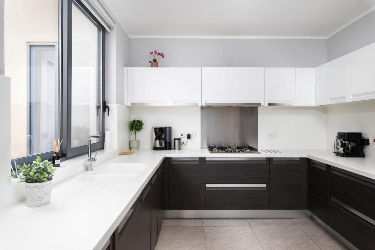 3br Penthouse With Huge Terrace - Sliema, Triq Trofimu * Sliema