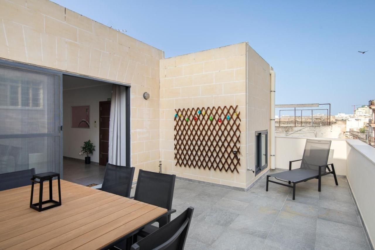 3br Penthouse With Huge Terrace - Sliema, Triq Trofimu Apartment Sliema