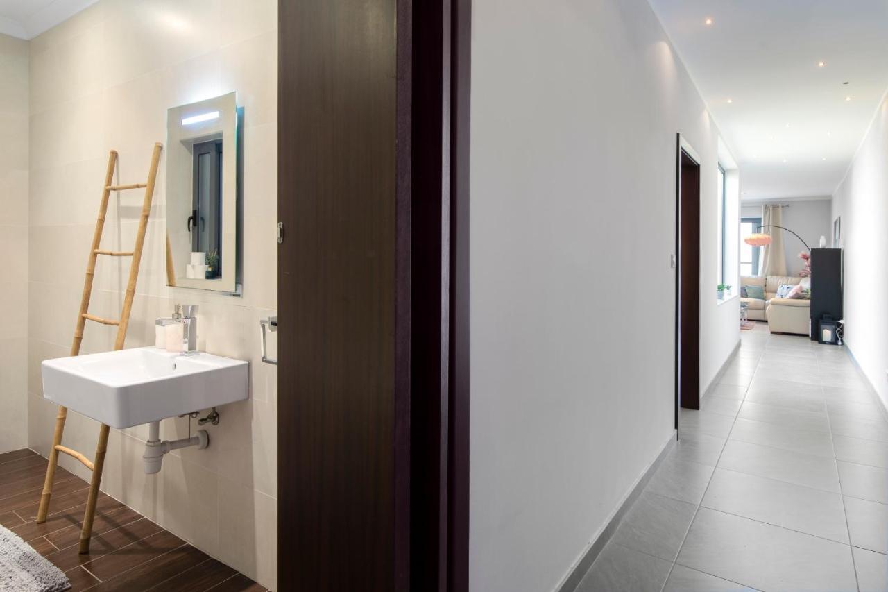 3br Penthouse With Huge Terrace - Sliema, Triq Trofimu Apartment