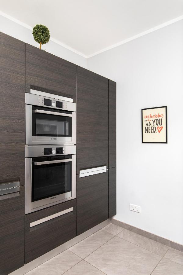 3br Penthouse With Huge Terrace - Sliema, Triq Trofimu Apartment *