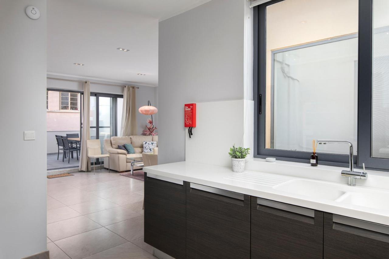 3br Penthouse With Huge Terrace - Sliema, Triq Trofimu Apartment