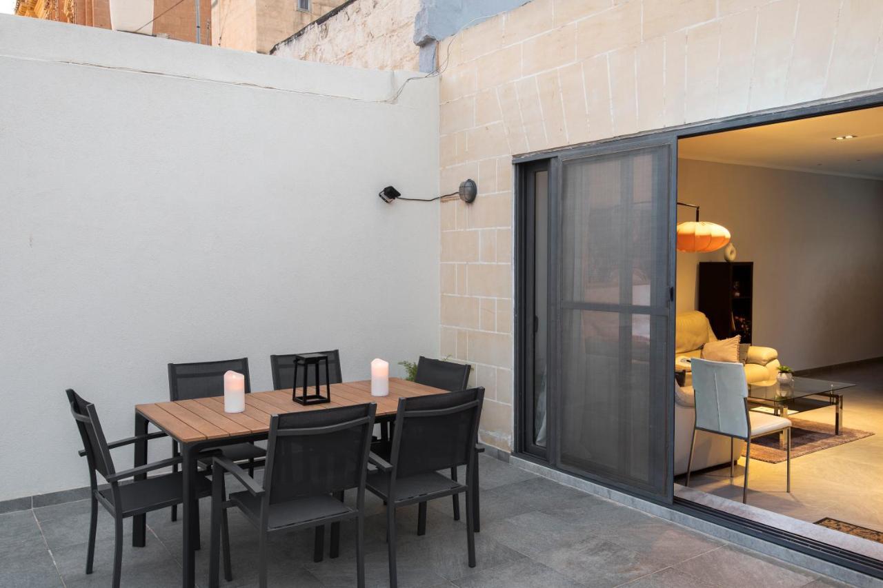 3br Penthouse With Huge Terrace - Sliema, Triq Trofimu Apartment Sliema